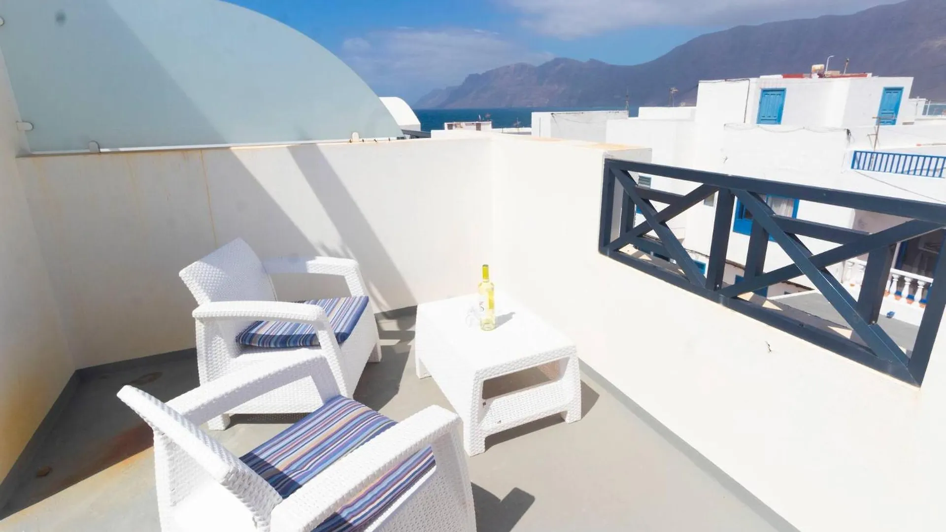 Hotel Casa Bianca Caleta De Famara Maison d'hôtes
